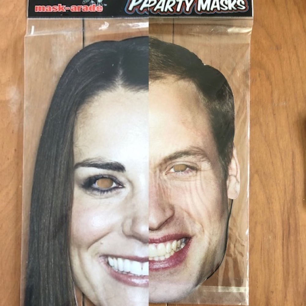 Kate & William Party Face Mask NWT